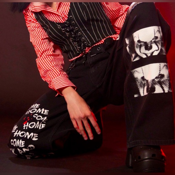 IT Chapter Two PENNYWISE Black Side Chain Wide leg Pants Goth Juniors Size 5 NWT - Picture 3 of 16